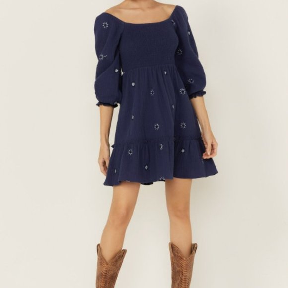 Jolt NWOT Women's Rouched Front Embroidered Navy Dress XL - Picture 16 of 16